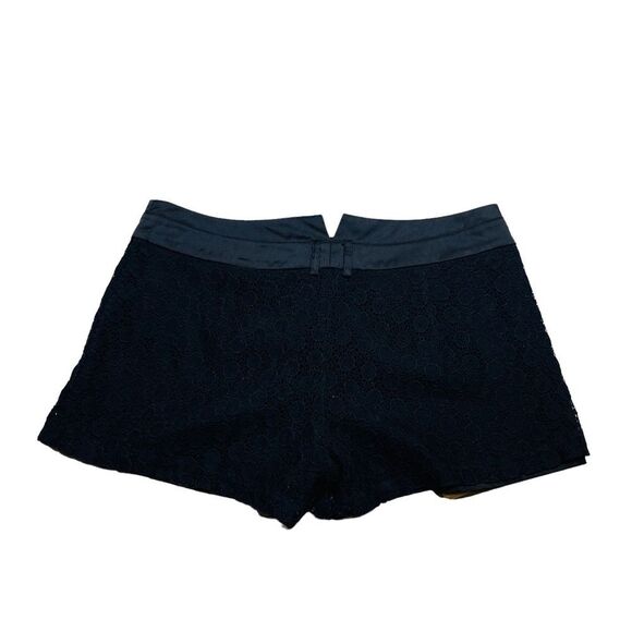 10/$25🦋 Ezra Black Lace Dressy Mid Rise Shorts - Size Medium - Picture 5 of 13